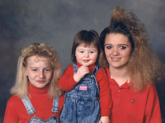 The Fashion and Posing of ’90s Family Photos