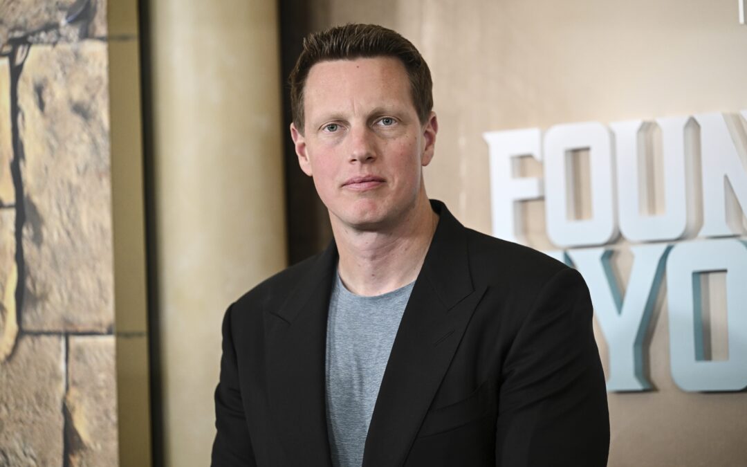 Not so fast, Netflix. Paramount launches hostile bid for Warner Bros. Discovery