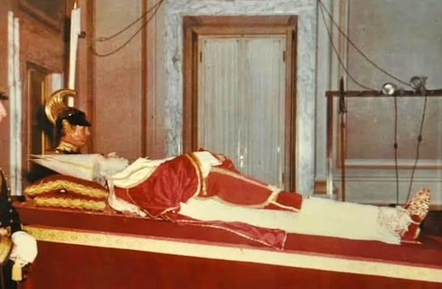 In October 1958, the Funeral for Pope Pius XII Was Ruined by a Botched Embalming