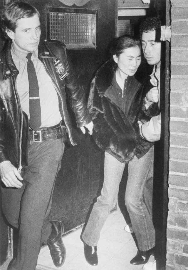 yoko-ono-leaving-roosevelt-hospital-1